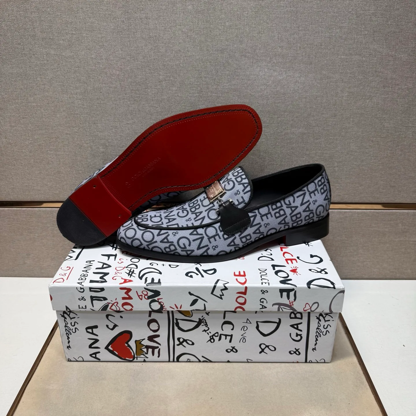 Men's men's shoes 💰pp520【DG～】Men's casual formal leather shoes 2025z cabinet sales simultaneously 🔶Size: 38-44#️⃣ 🔷1 color🔜The upper is made of cowhide stitching➕Cowhide lining, comfortable and breathable, sole: original comfortable, wear-resistant and non-slip outsole, ⚠️Real thing📱Photographed🎬The real thing is better📢📢📢